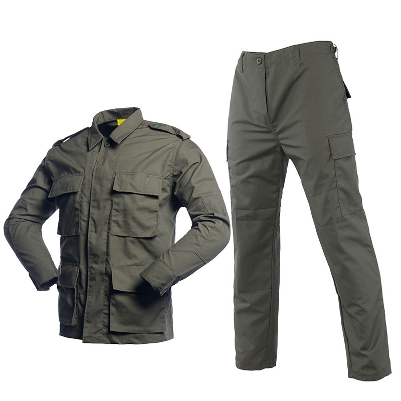 Camouflage Suit for Training 65% Polyester 35% Cotton Material Breathable and Durable