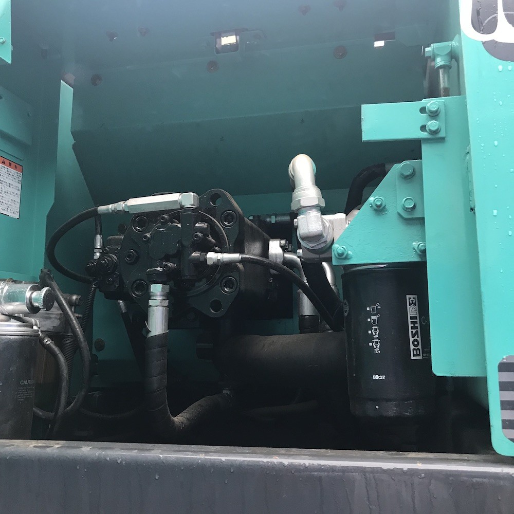 Original 80% New Kobelco SK200-8 Hydraulic Crawer Excavator Secondhand Digger SK200-8 SK200-7 SK220-8