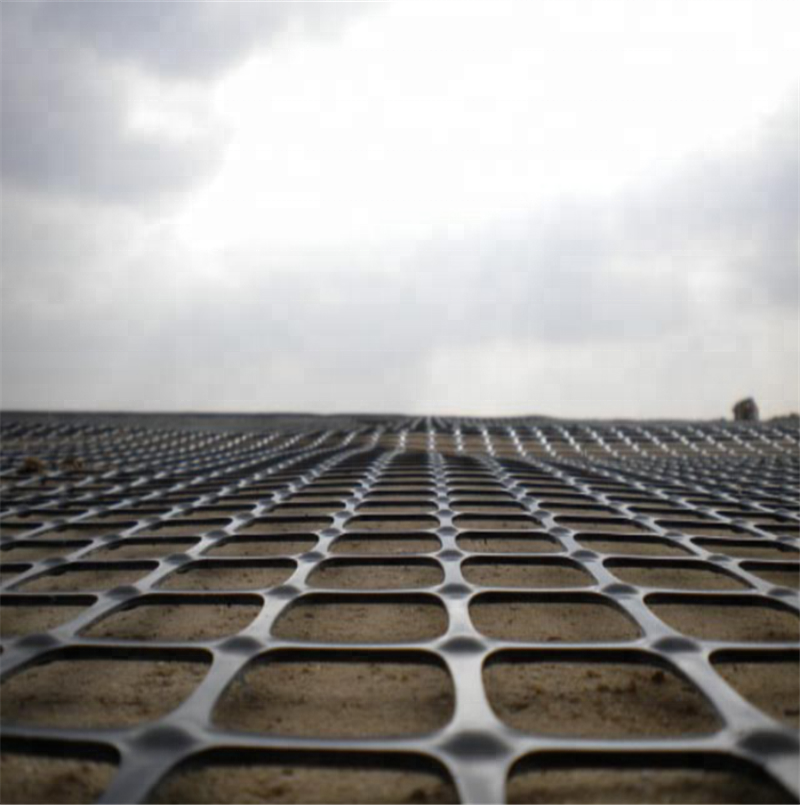 Road Bed Solidification Biaxial Polyester Geogrid Made of 80-80 PET Material in Yellow