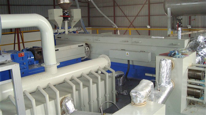 1600mm PP Spunbonded Non Woven Making Machine For Polypropylene Chips CE Approval