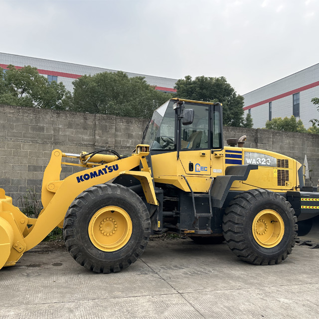 Used WA320-5 Loader Japan Komatsu WA320-3 WA320-5 WA470-3 WA470-6 Wheel Loader In Excellent Condition