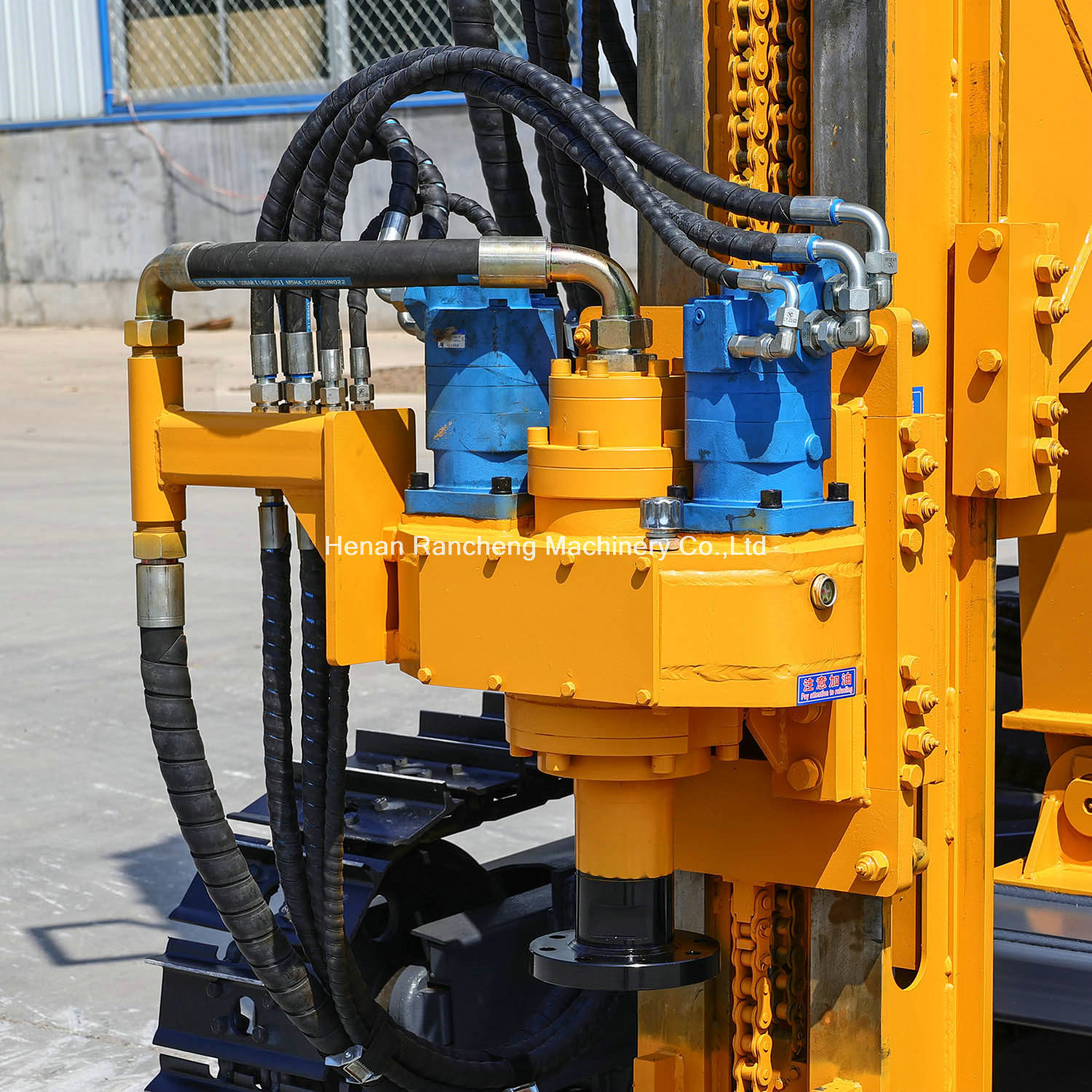 150m Depth 30m Piling Depth Solar Pile Driving Equipment 75KW Yuchai Turbo Charging