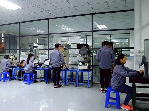 Cavity Plastic Injection Machine Parts VDI27 Polishing DIEVAR Material