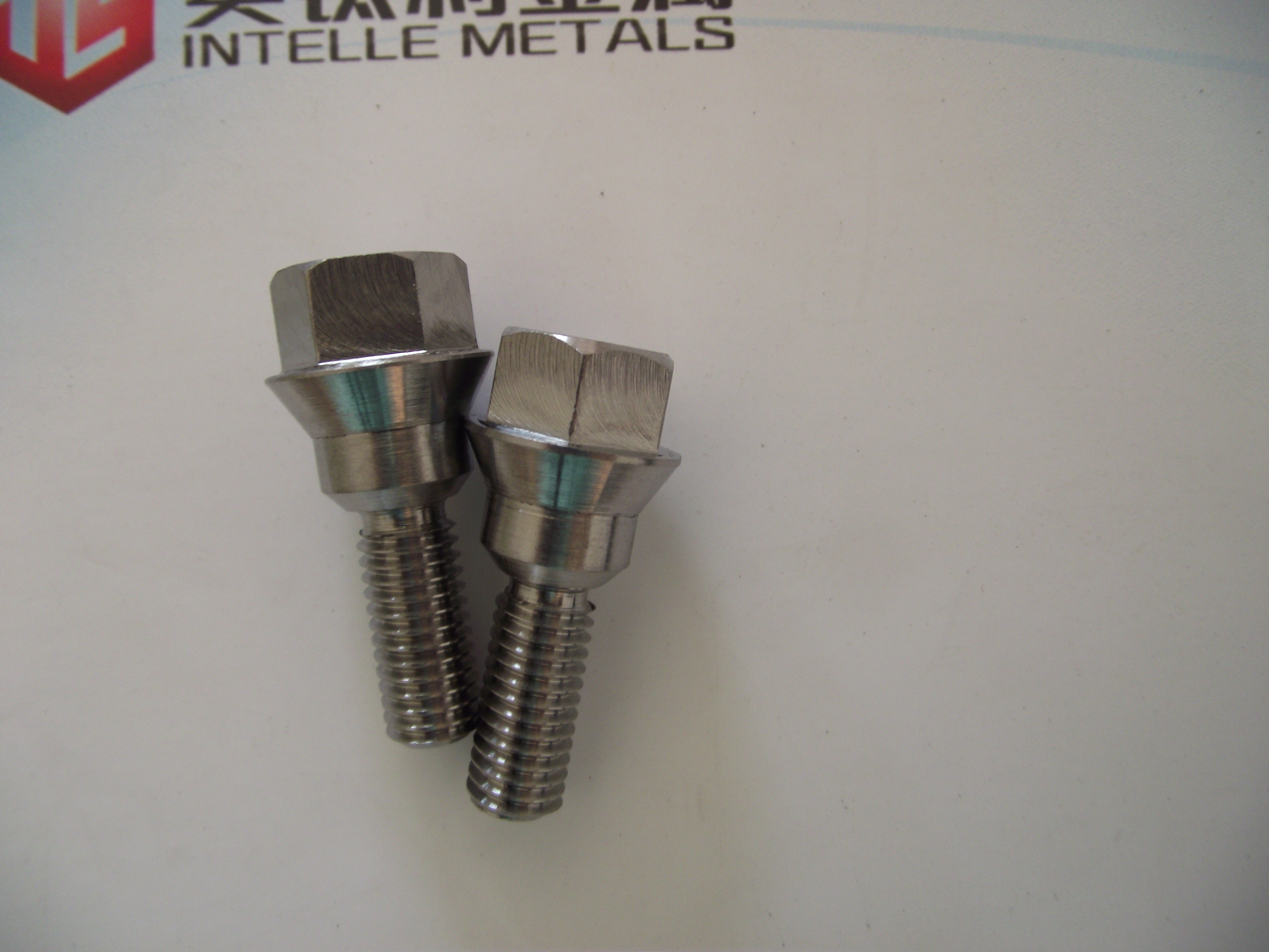 DIN 6923 Titanium Standard Parts , Titanium Flange Bolts M8 Hex Ti6al4v Material