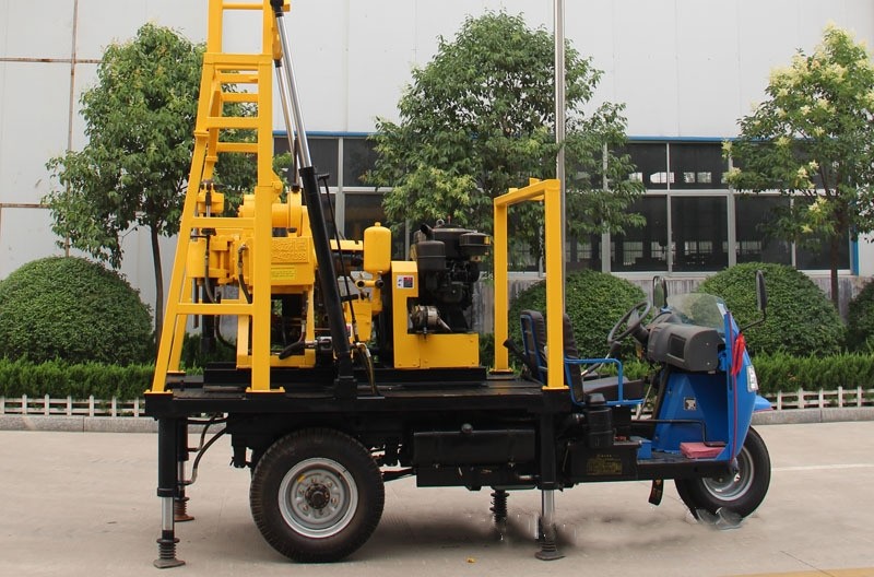 Wheeled Hydraulic Water Well Drilling Rig 200 Meter For Agricultural Irrigation Wells
