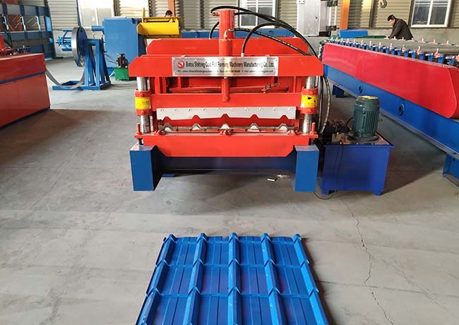 Zinc Galvanized Color Coated Sheet Making Machine A/C Motor Drive Type 15 Forming Stations