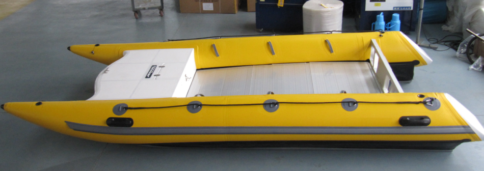 V - Shaped Bottom Catamaran Work Boat Easy Install 410cm With Fiberglass Plate