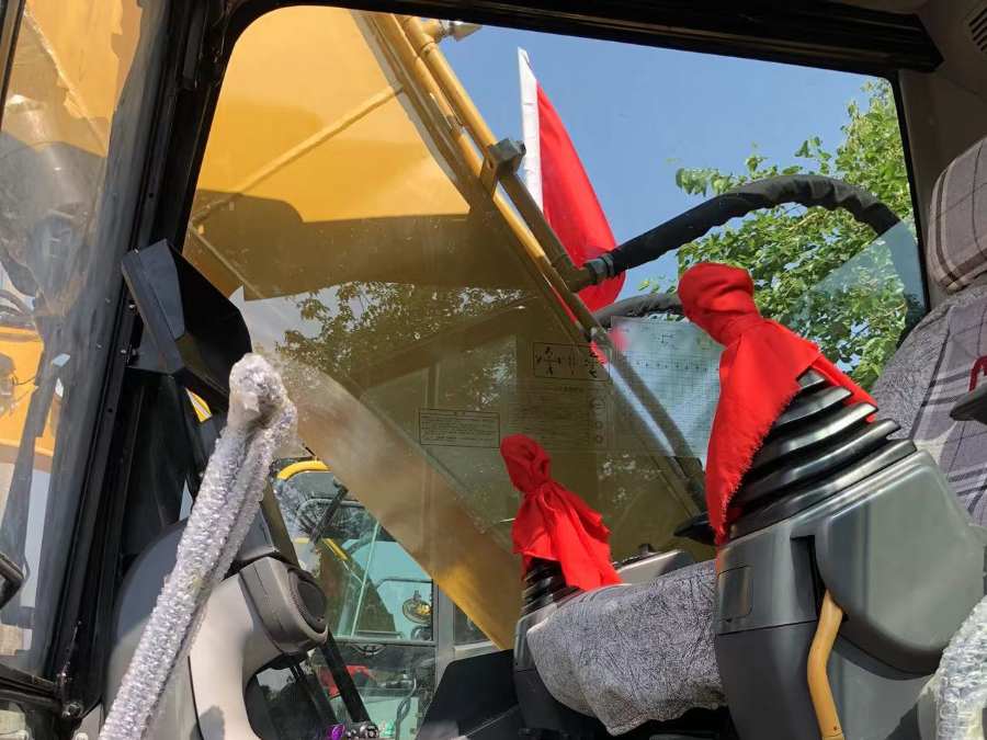 Cat 320D Excavator Cab