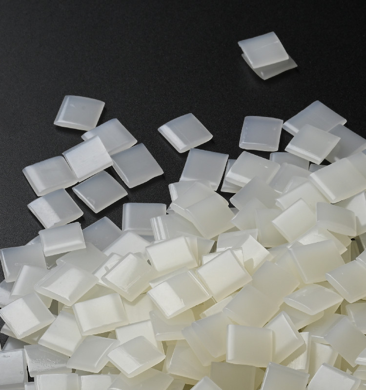CAS 7085-85-0 Edge Banding Glue Yellow EVA Hot Melt Adhesive Industry