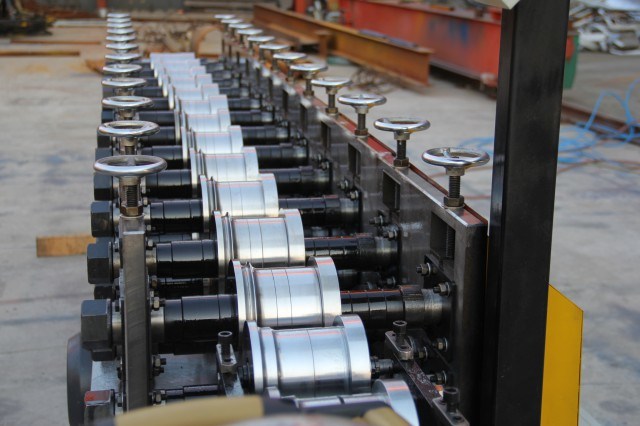 Building Material Rolling Shutter Door Roll Forming Machine