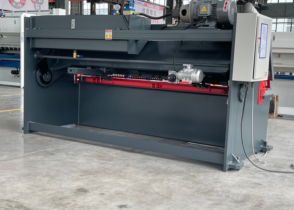QC11K-4*3200 4mm Thickness E21 Controller Swing Beam Hydraulic Metal Sheet Cutting Machine