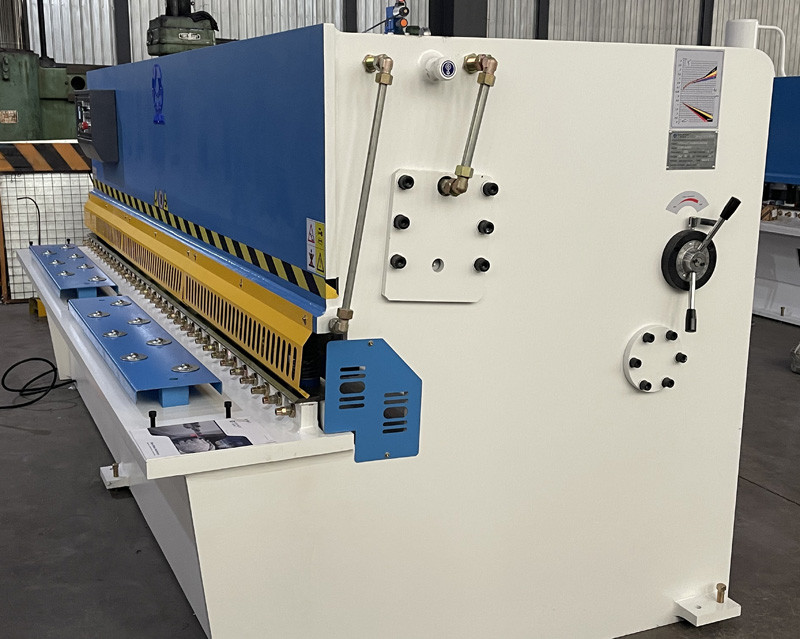 6mm Thickness Metal Plate Cutting Machine Sheet 3200mm CNC Hydraulic Swing Shearing Machine
