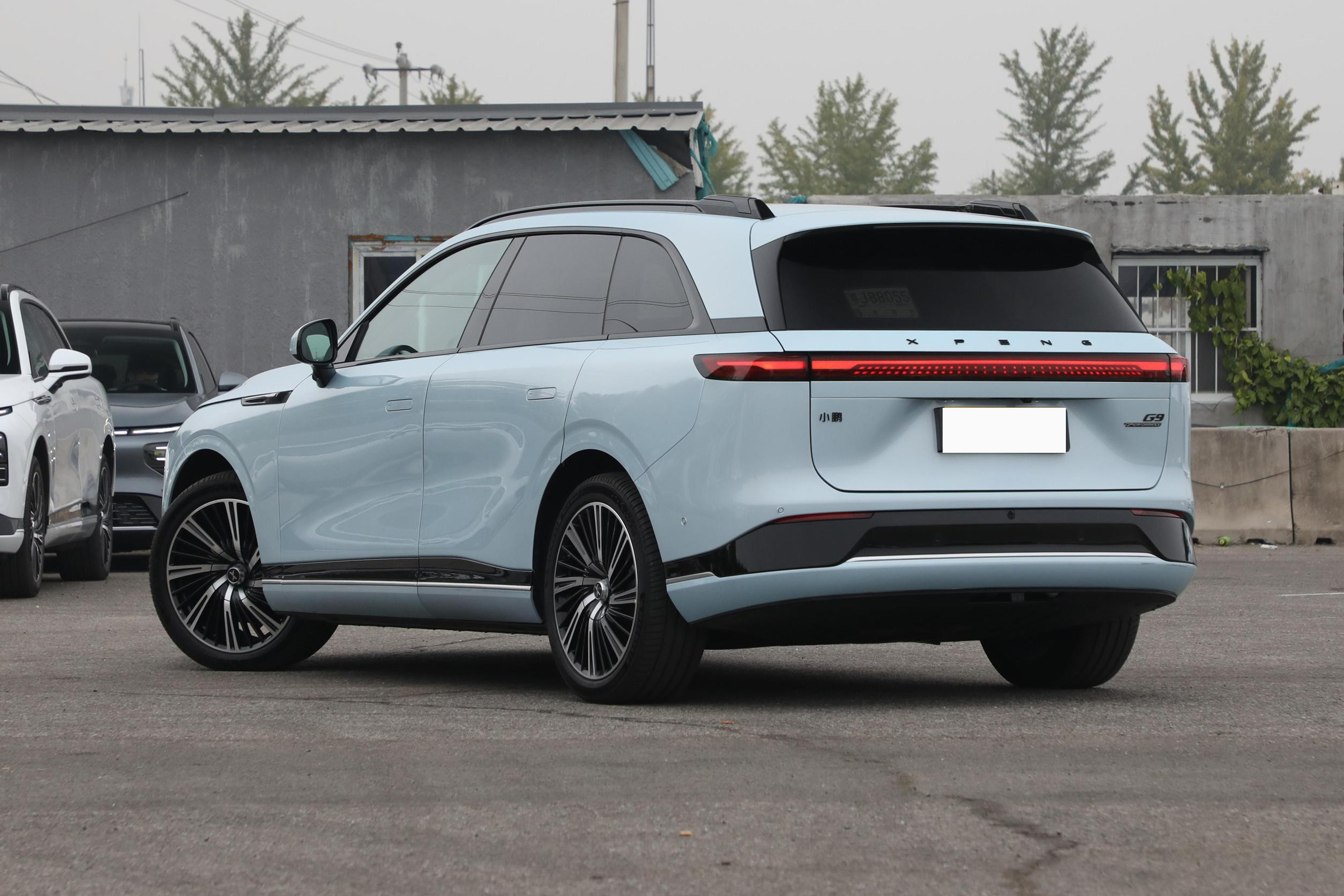 Xpeng G9 702km Suv Electric Car High Speed Lithium Battery Electric Vehicle