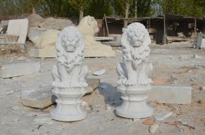 China Granite Travertine Large Lion Statue Stone Carving Sculpture on sale