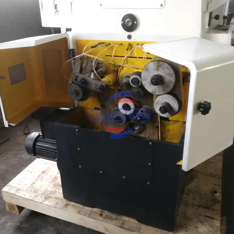 Manual Gear Cutting Hobbing Machine Y3150 Metal Shaping Processing