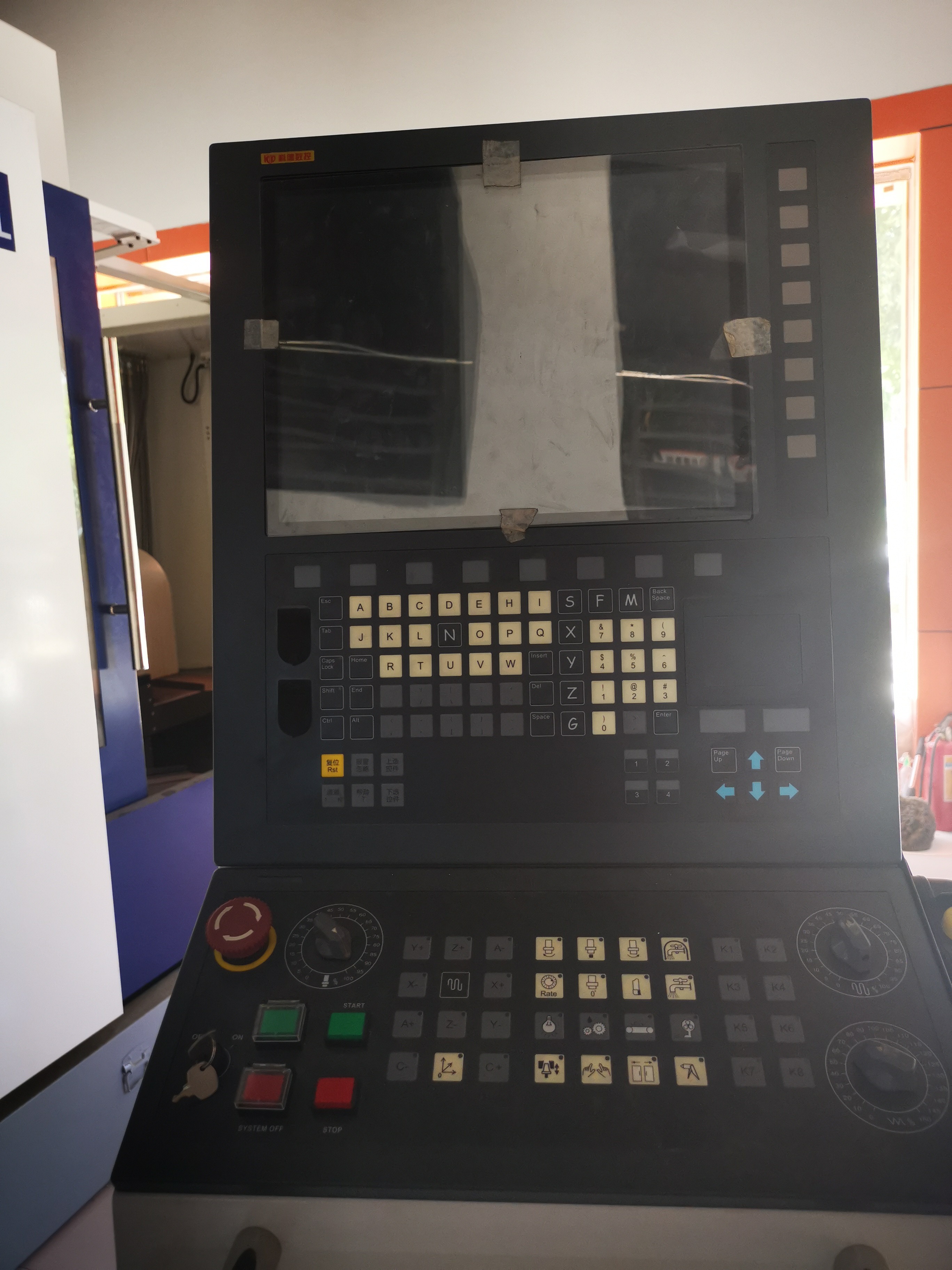 600V 5 Axis Vertical Machining Center Turn Milling Combination