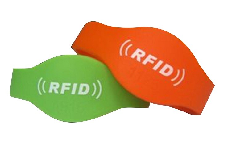 ISO 14443 A 13.56 Mhz Rfid Wristband Silicone PVC RFID Enabled Wristband