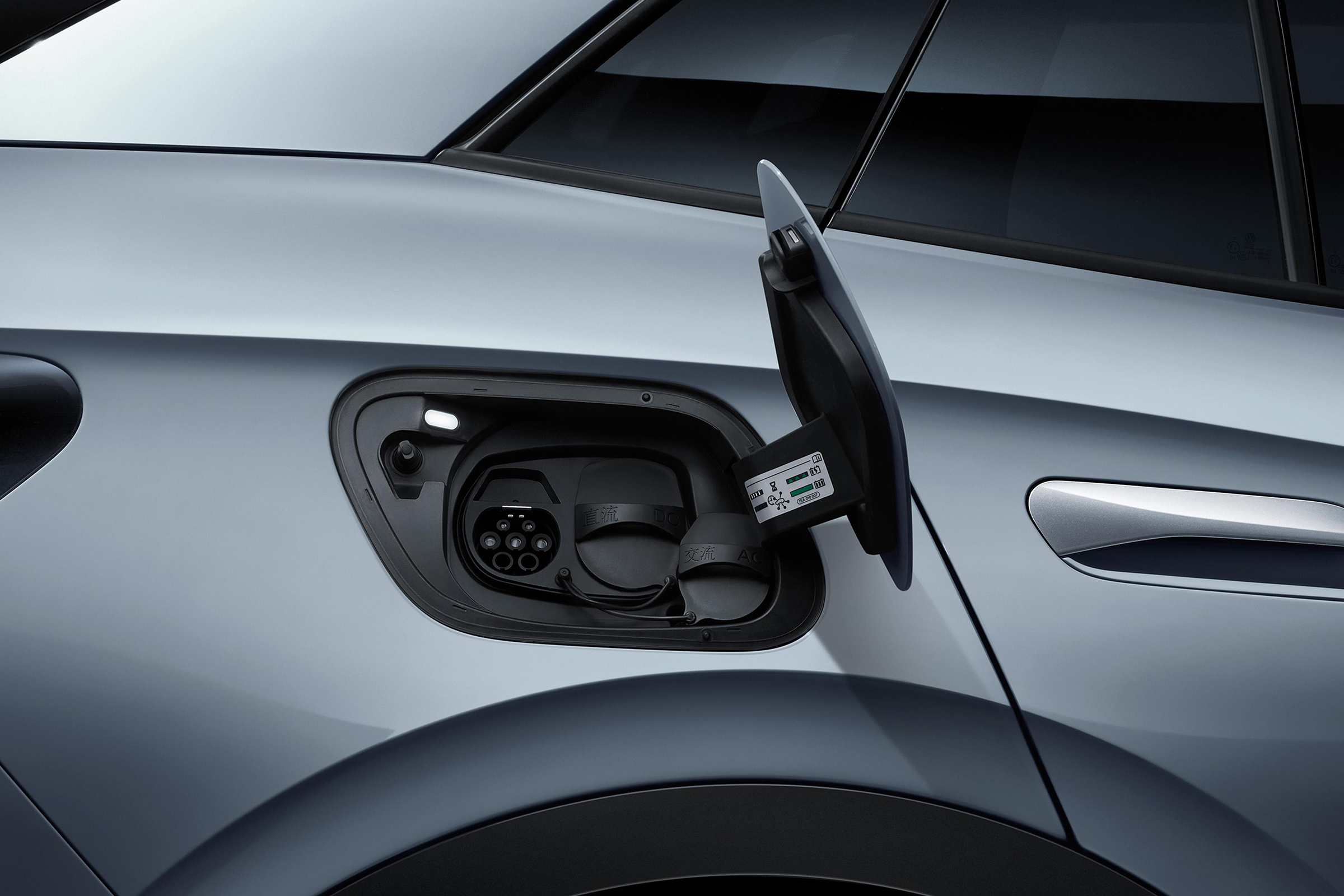 2024 VW ID4 ID6 Crozz Electric Car with Long Power Life Battery Battery Energy kWh 90-110kWh