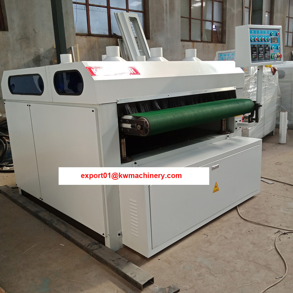 Steel wire roller brush machine making wood grain on solid wood