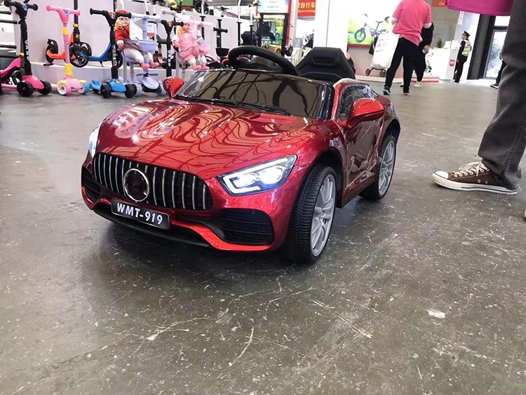 Mobile Phone Remote Control 6V4.5 Battery Powered Children's Ride On Car for Kids