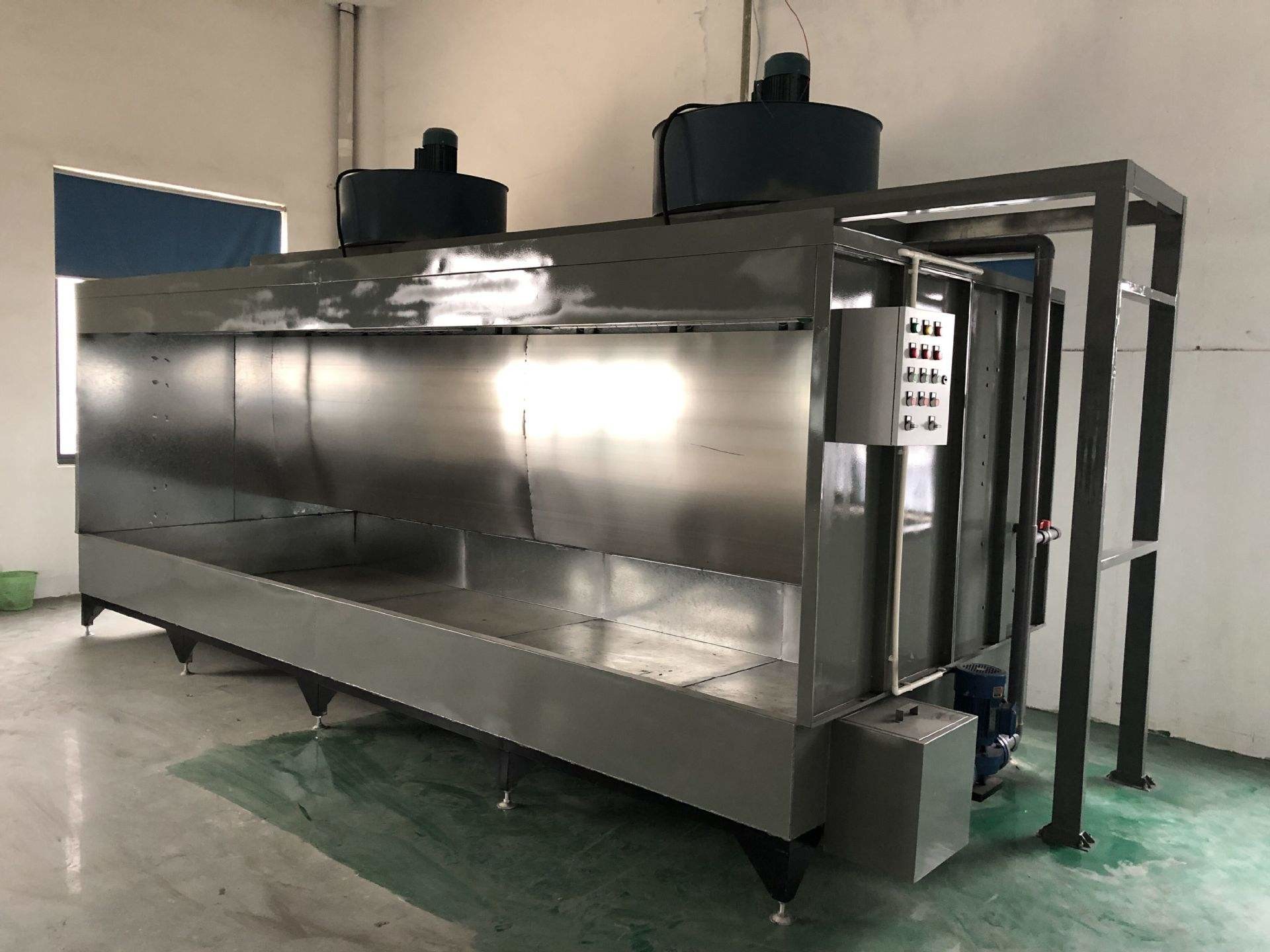 Robust Water Curtain Cabinet for Improved Spray Paint Facility Safety