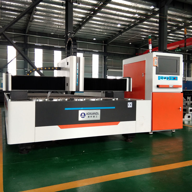 2000W Raycus CNC Laser Cutting Machines Fiber Laser Cutter Price For Sheet Metal IP54