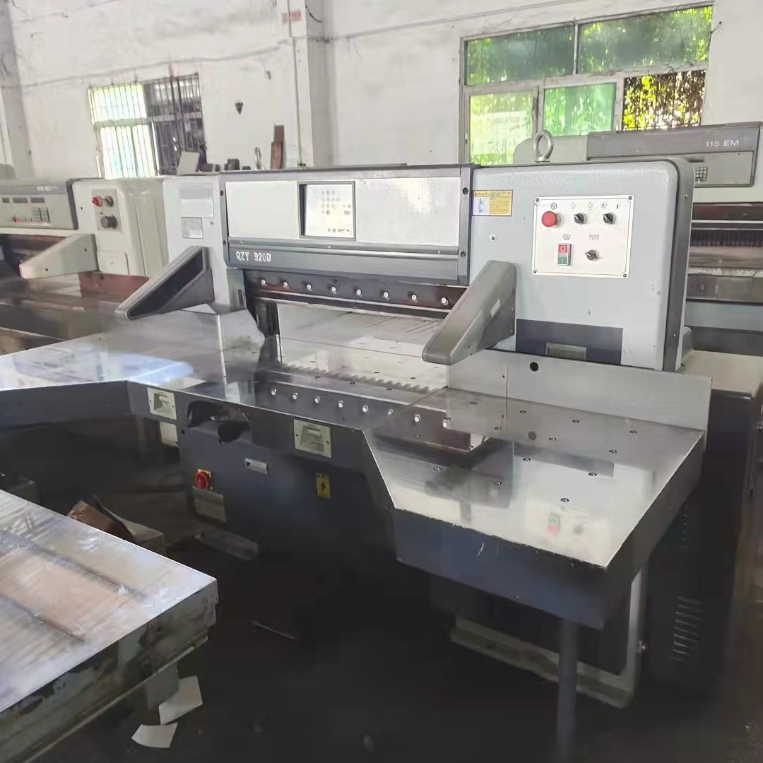 Printing Shops A4 Paper Cutting Machine 920mm Book Trimming Machine Paper Cutter