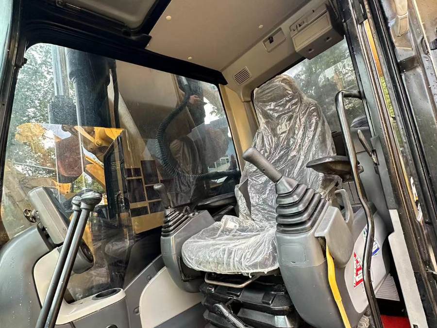 Cat 329D2L Excavator Cab