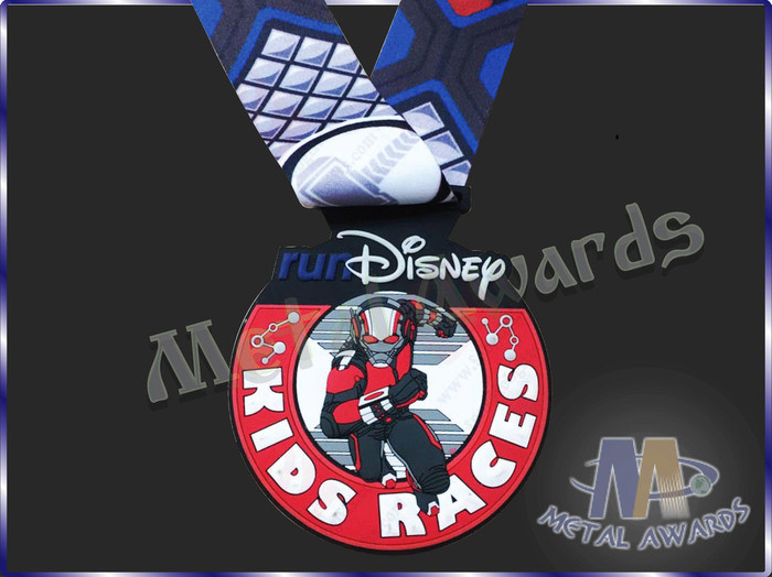 Disney Logo PVC Custom Plastic Medals With 850 * 38MM Sublimated Ribbon