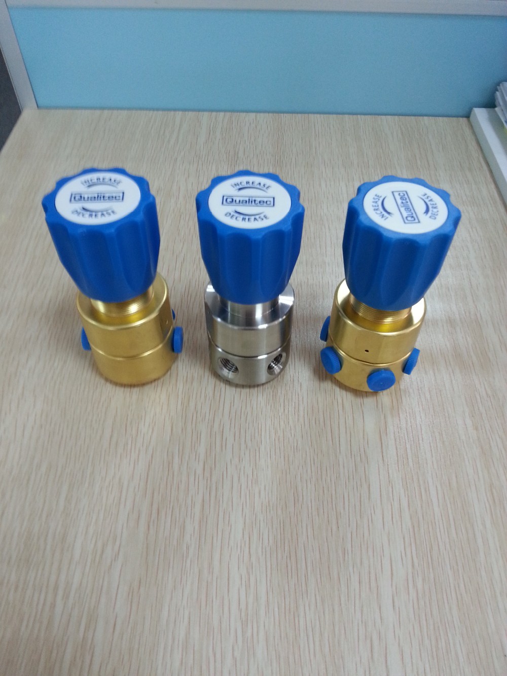 Specialty Gas Two Gauge CGA580 Nitrogen High Pressure Regulator