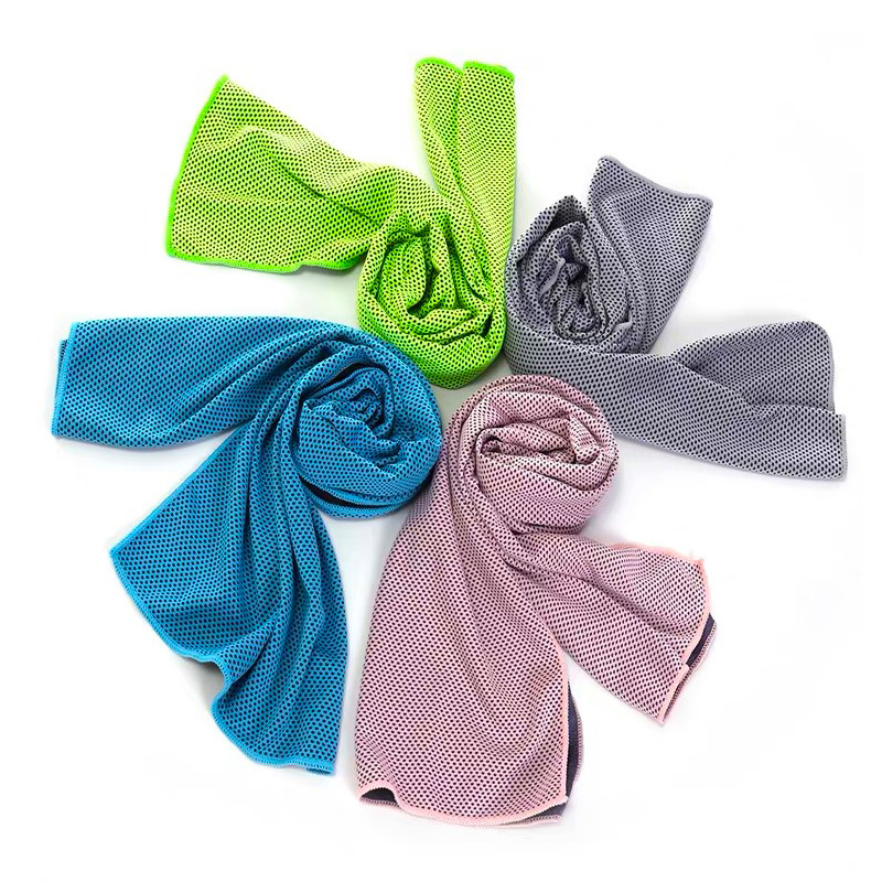 travel-size quick drying microfiber cooling towel gym towel soft breathable with zip pocket