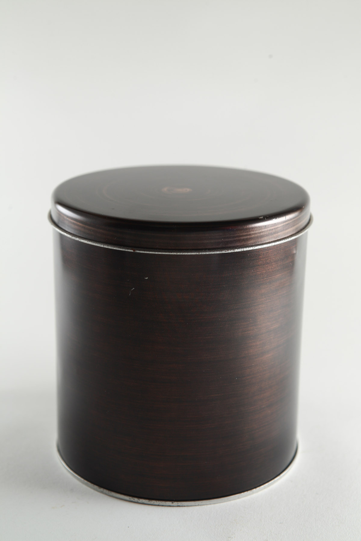Round Metal Printed Candy Tin Can for Black Chocolate Packaging