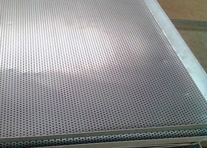 1220x2440mm Stainless Steel Sheet Metal With Holes Decoration