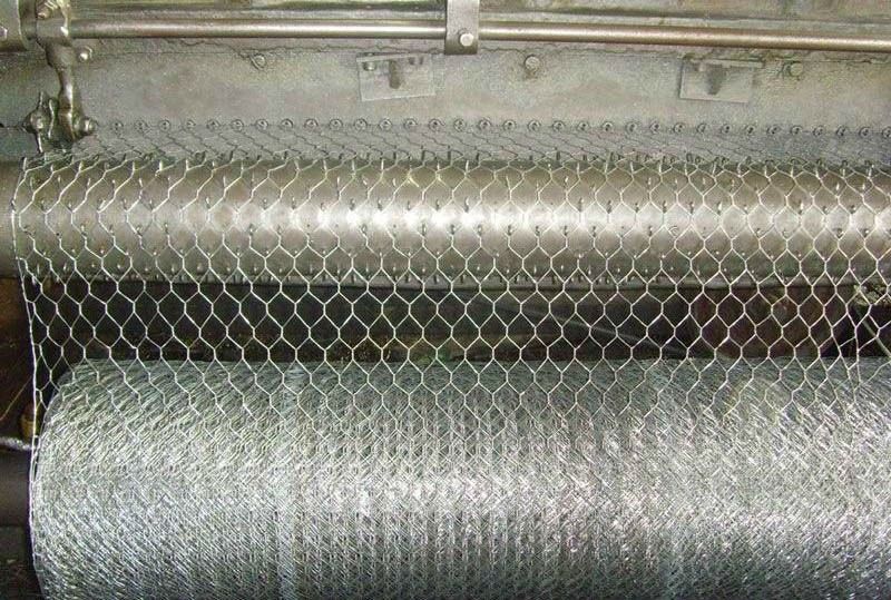 Hexagonal Small Gauge Chicken Wire , Small Hole Chicken Wire BWG19-25