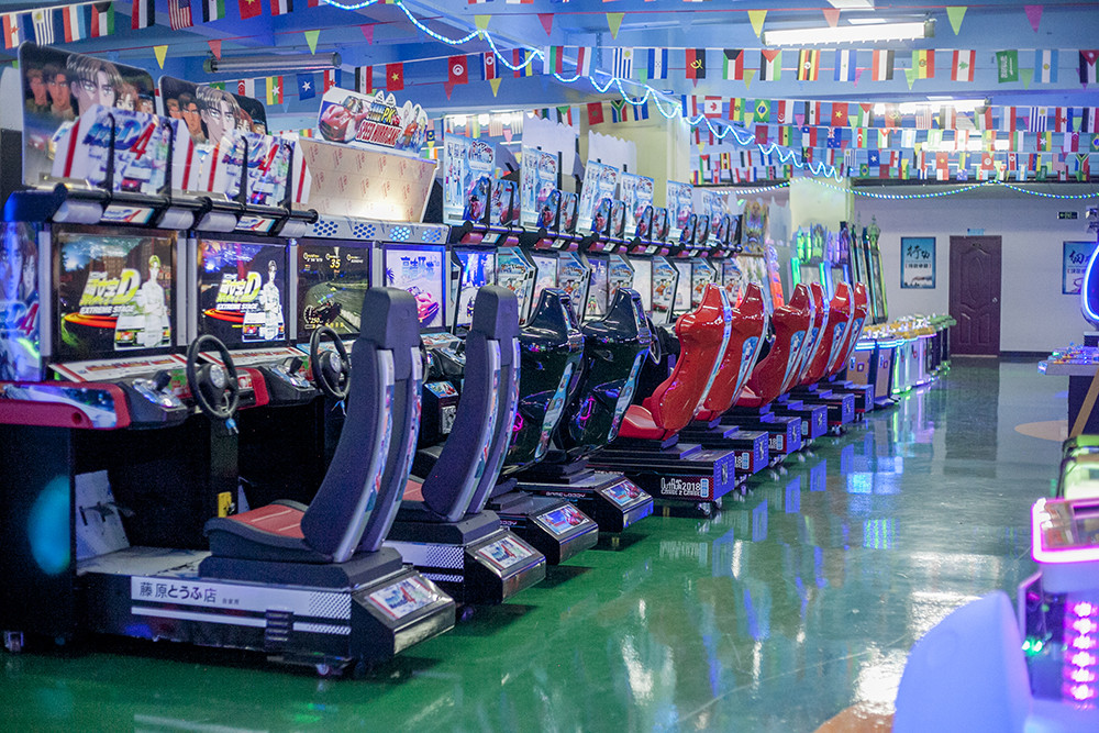 55 inch arcade Lets Go Jungle Dynamic Seats Coin Operated Gun Shooting Simulator