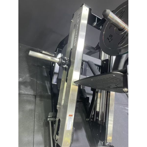 36-Degree Precision Plate Loaded Leg Press Machine with Heavy Duty Steel Construction and 1470*2513*1340mm Size