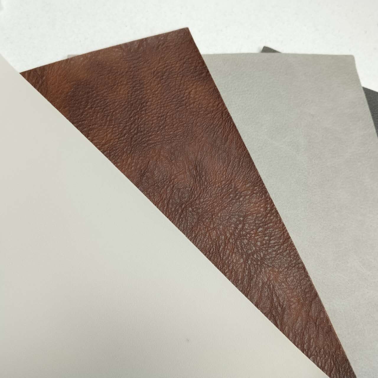 Premium-Grade Ultra-Soft Semi-PU Flocked and Bonded Upholstery Leather Embossed Pattern Stretchable for Sofa Bag Furniture