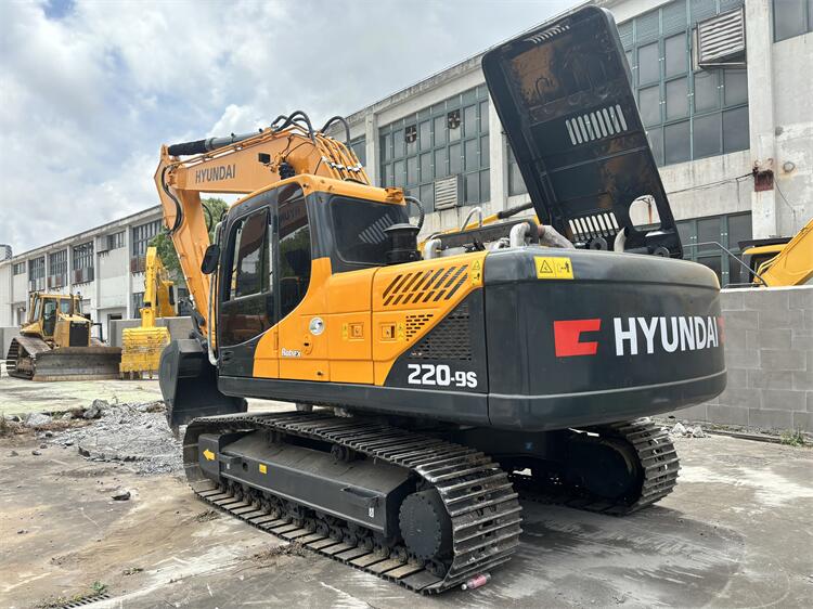 Hyundai 220lc-9s Excavator Transport Length 9.55 m 112 kW Original South Korea Used