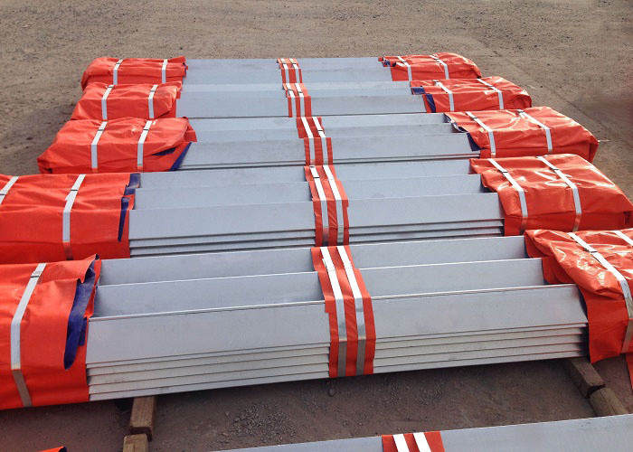 132KV Electric Transmission Tower , Customized Design High Voltage Tower