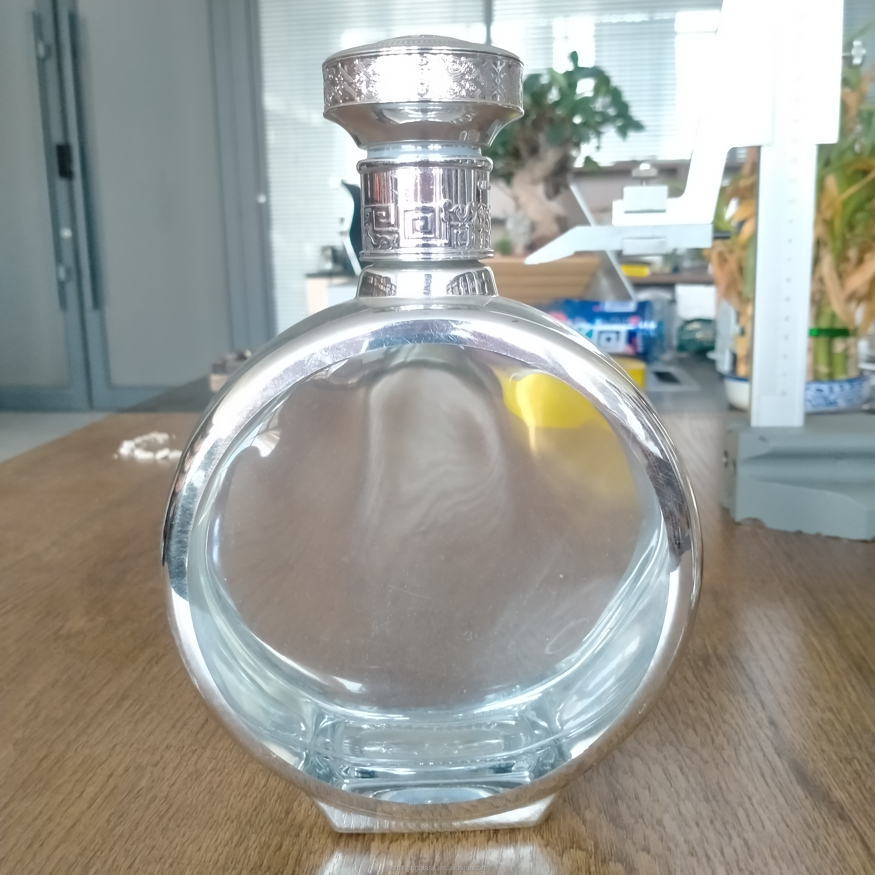 Clear Edge Electroplated Silver Sparkling Round Empty Champagne Glass Bottle 500ml