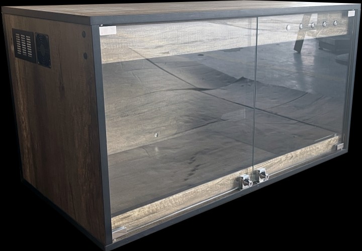 Compact Reptile Feeding Box Moisture Proof With Ventilation Fan And Window
