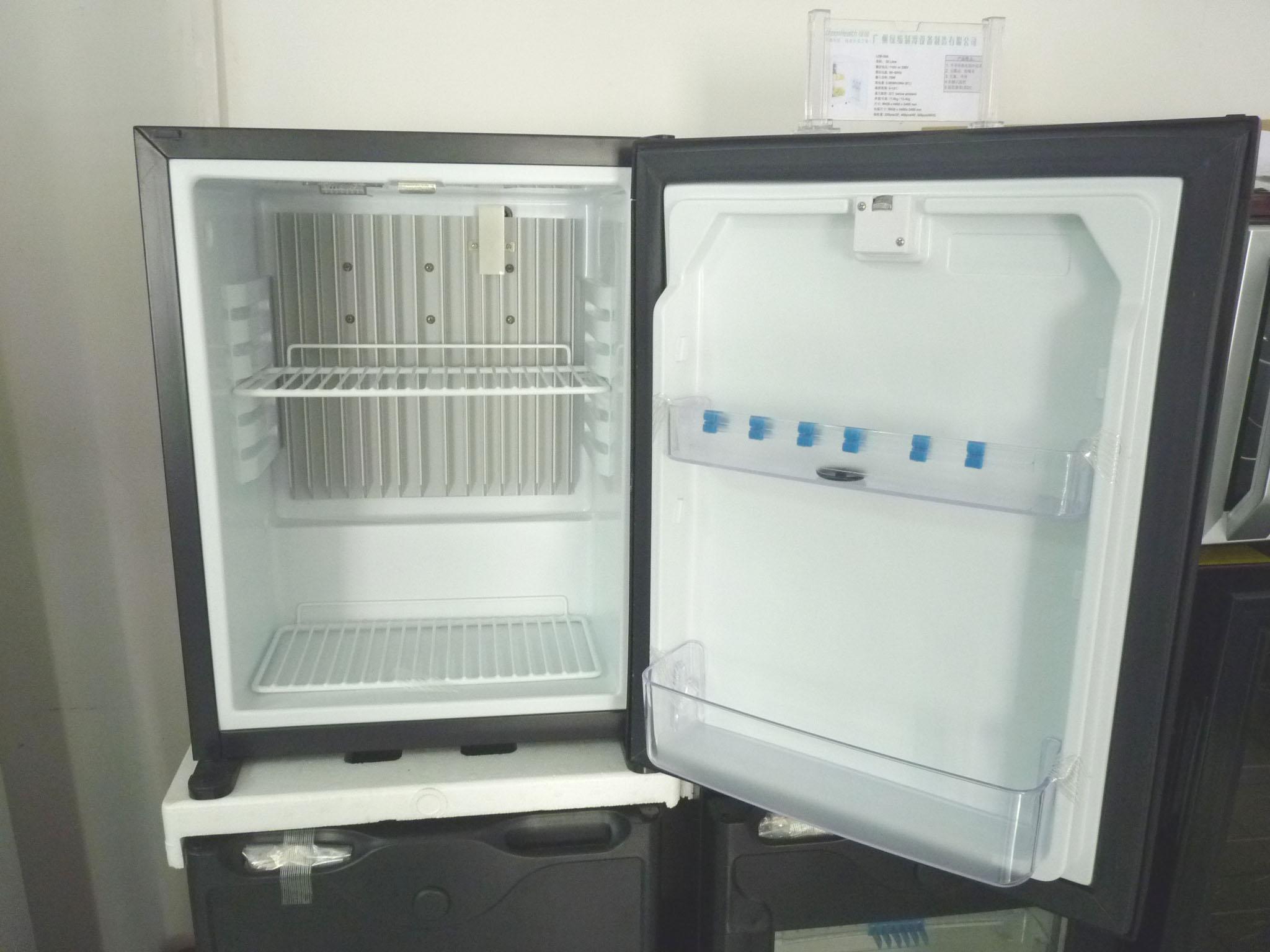 40L Iron Coated 440 * 400 * 550mm Hotel Mini Bars Cabinet For Home