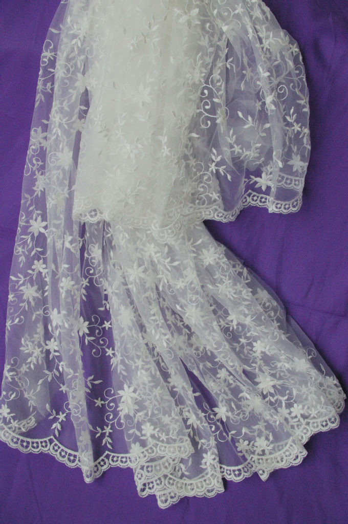 hot sale fashion embroidery lace fabric for wedding dress
