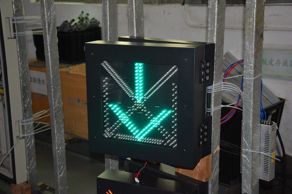 P10mm P16mm LED Lane Control Signs Parking Lot Exit Signs Signal