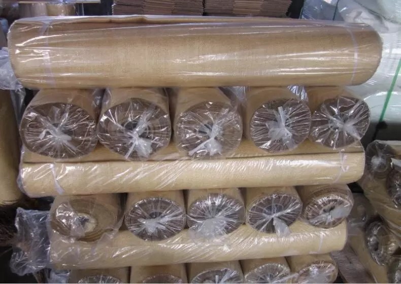 M30 Vermiculite Coated Fiberglass Fabric , High Temperature Resistant Fabric