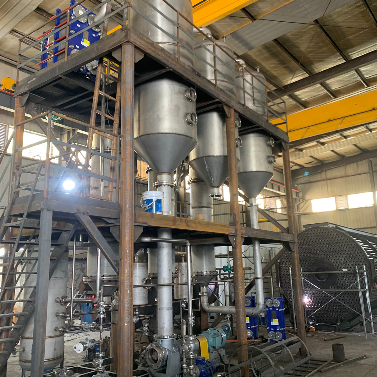 Energy-saving Multiple-effect Evaporator for Saline Wastewater Treatment in Pharmaceutical Biological Food and Chemical Industries