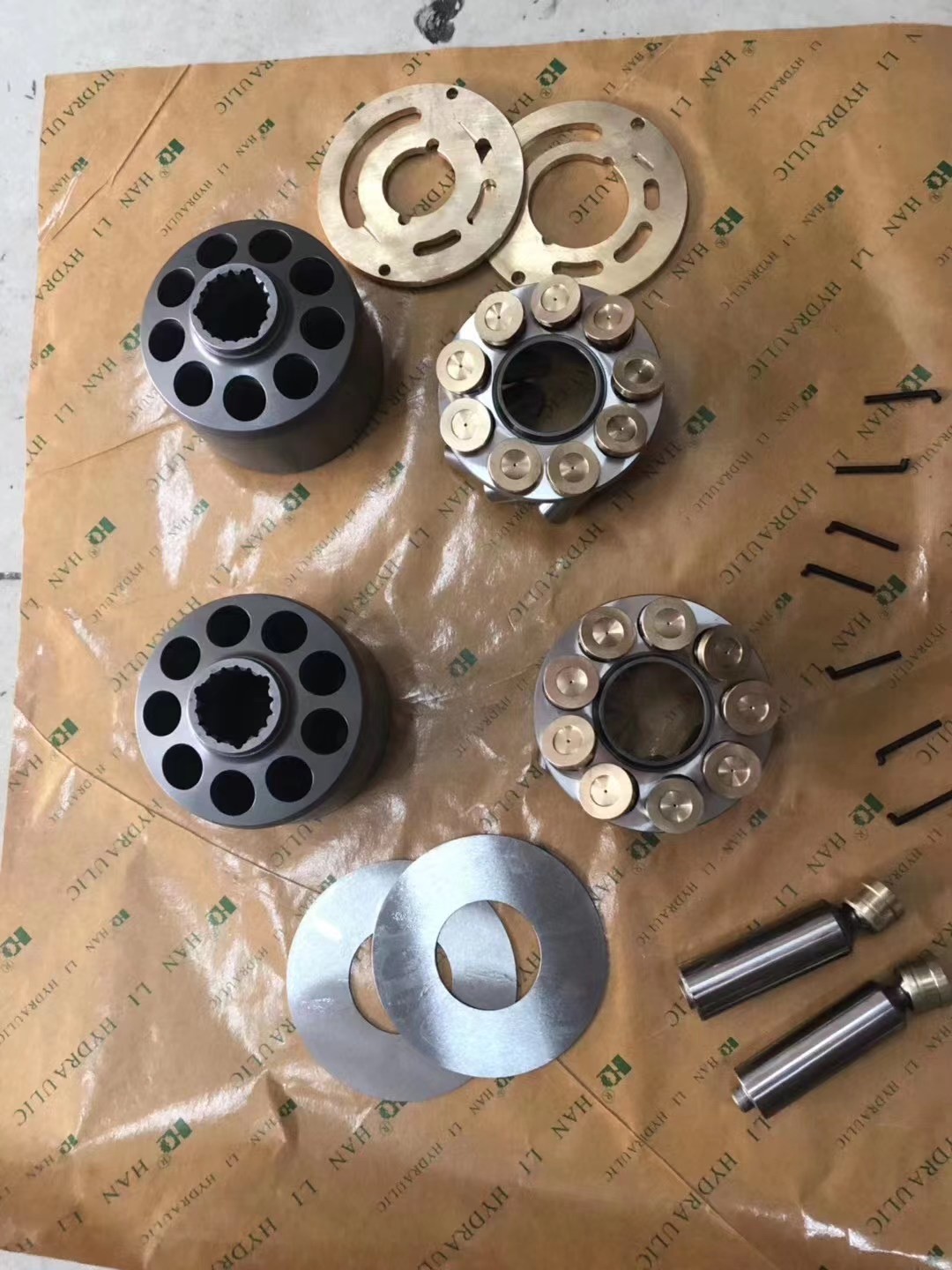 Rexroth A10VD43 Pump Part Hydraulic Pump EX60-1/2/3 Shoes,Valve Plat PC75UU Main pump Parts Repair Kits Piston Pump