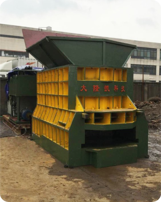 Auto Scrap Metal Shear / Scrap Metal Cutting Machine Height 300mm