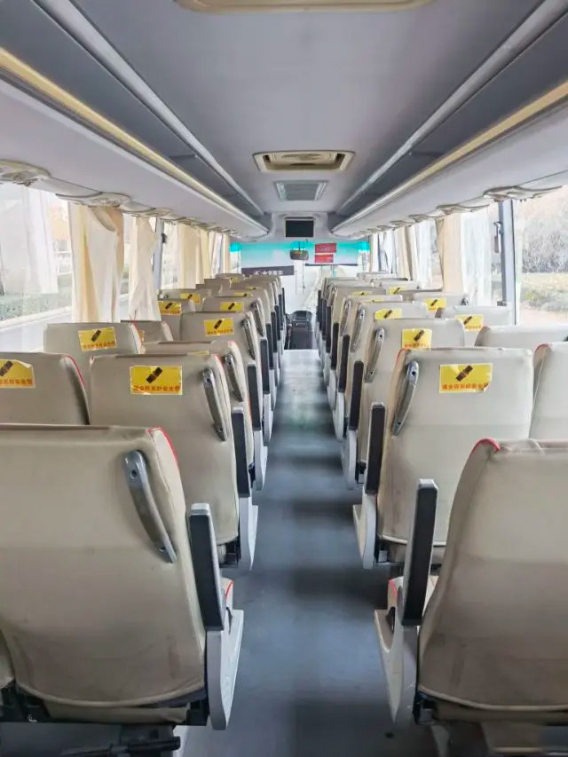 11.5m Euro 4 Diesel Engine Left-Hand Drive King Long 51-Seater Large Used Passenger Bus