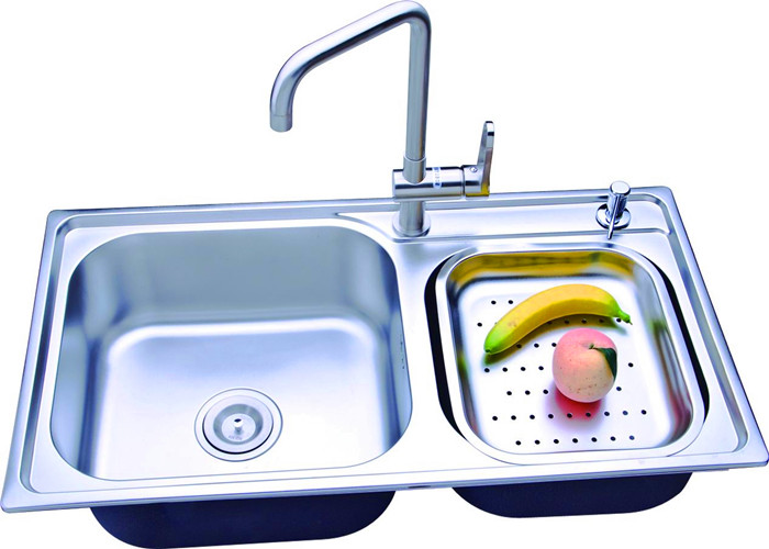 304 Stainless Steel Double Bowl Undermount Sink With Flexible Faucet